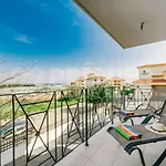 Luna Apartment Paralimni